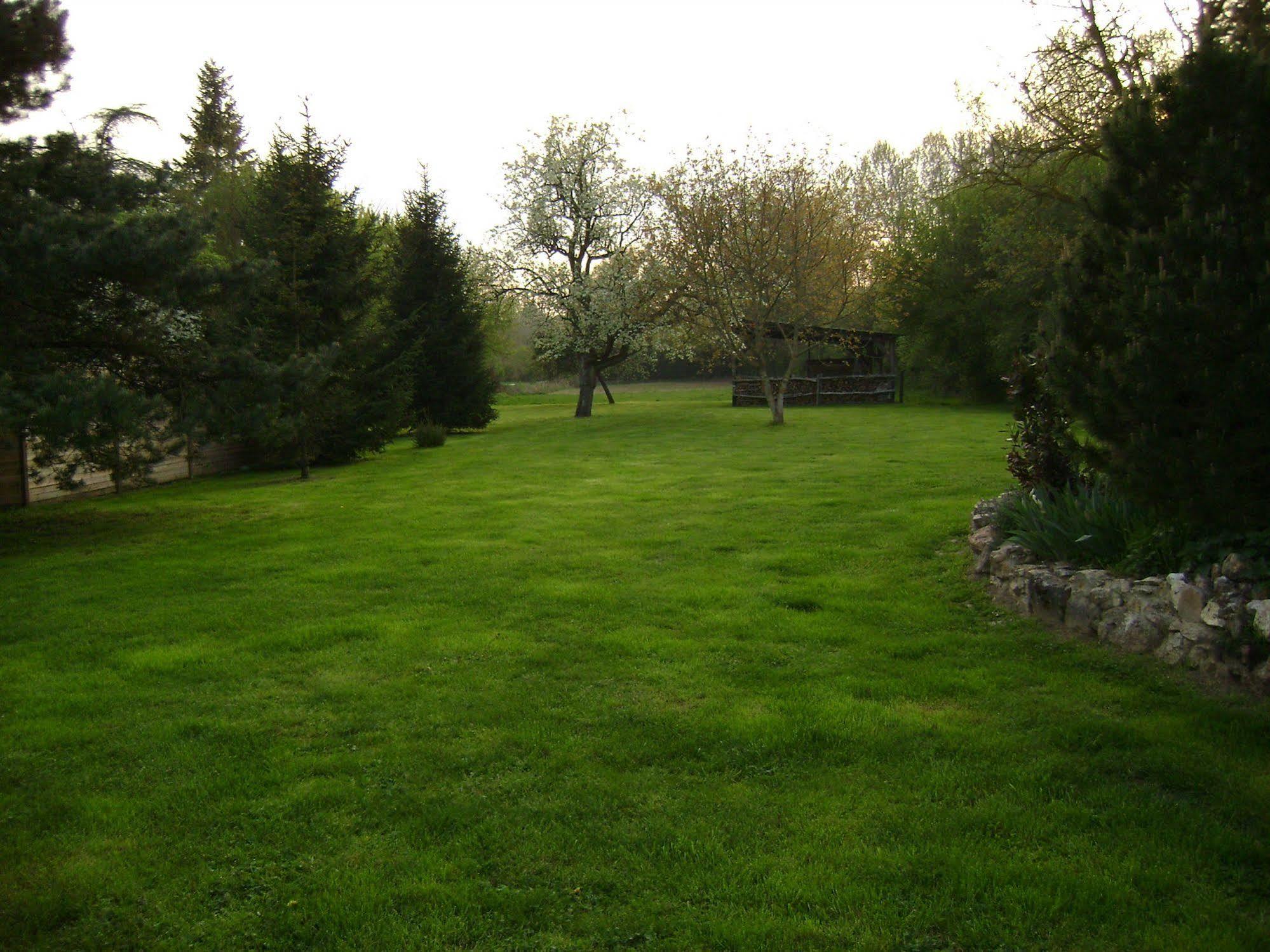 Les Chandelles Bed & Breakfast Villiers-le-Morhier Exterior photo